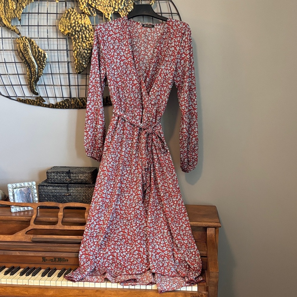 Floral Wrap Midi Dress in Rust Red